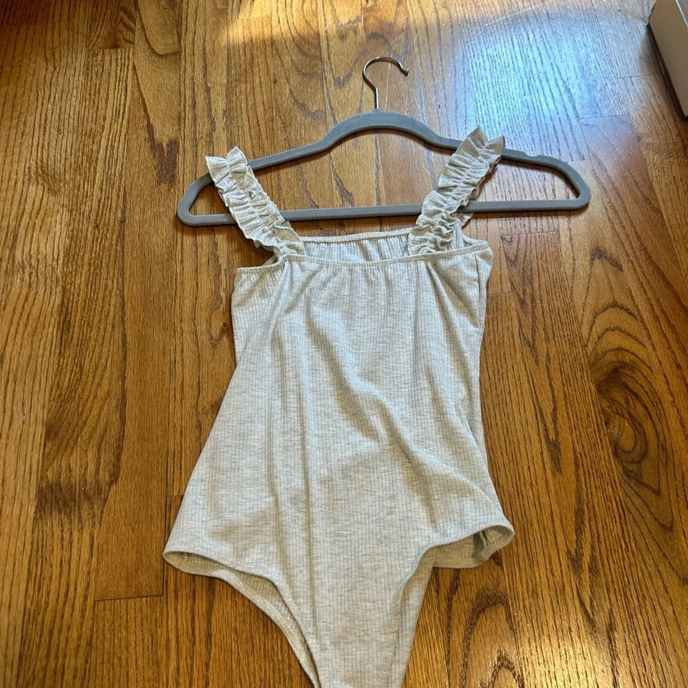Light Grey Ribbed Ruffle Strap Bodysuit - Picture 5 of 5